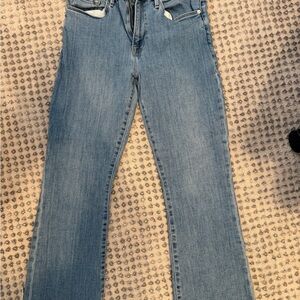 Frame le crop mini boot light blue with fray